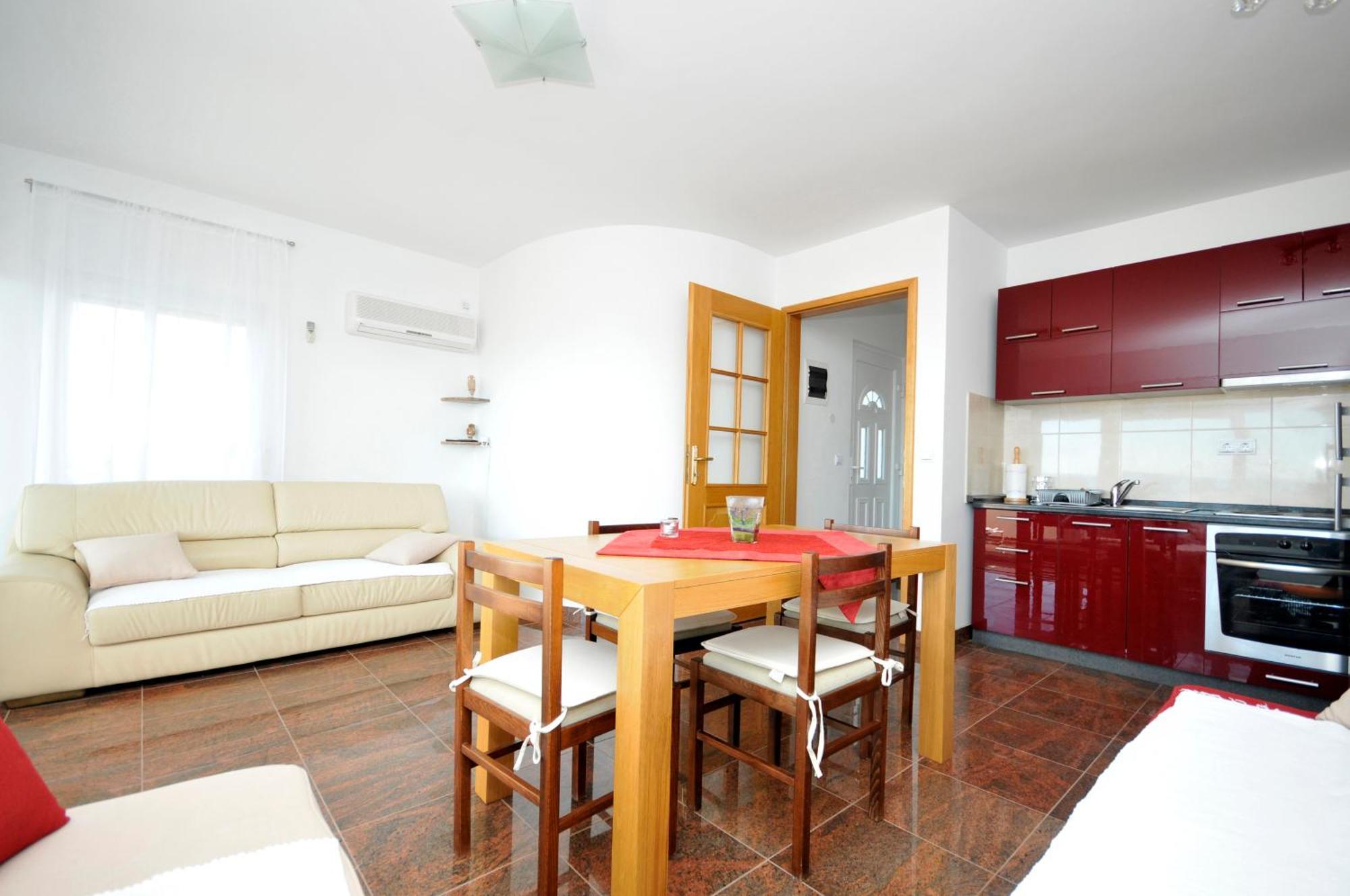Apartmani Svalina - Seaview And 130M From Beach Trogir Zewnętrze zdjęcie