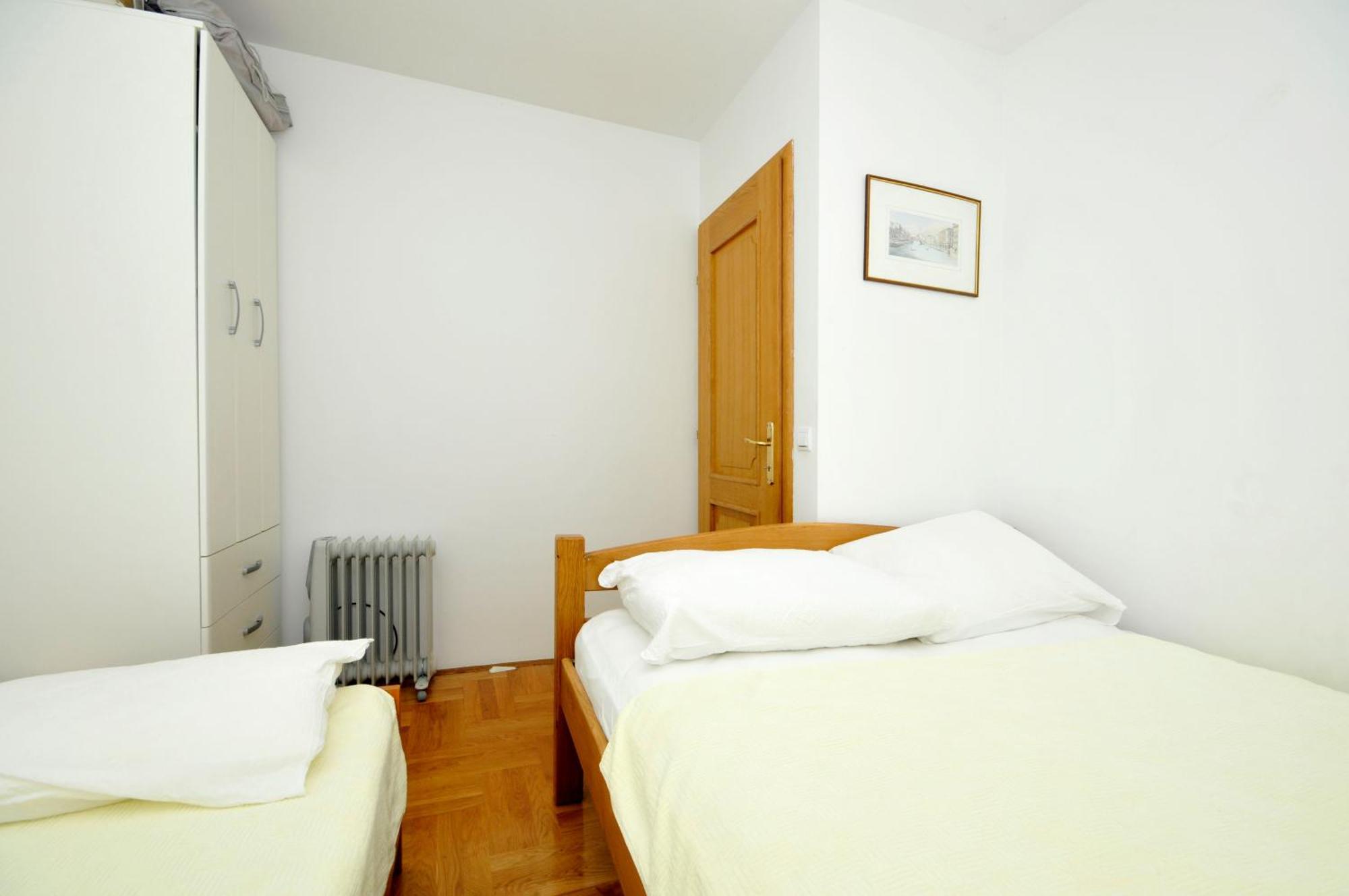 Apartmani Svalina - Seaview And 130M From Beach Trogir Zewnętrze zdjęcie