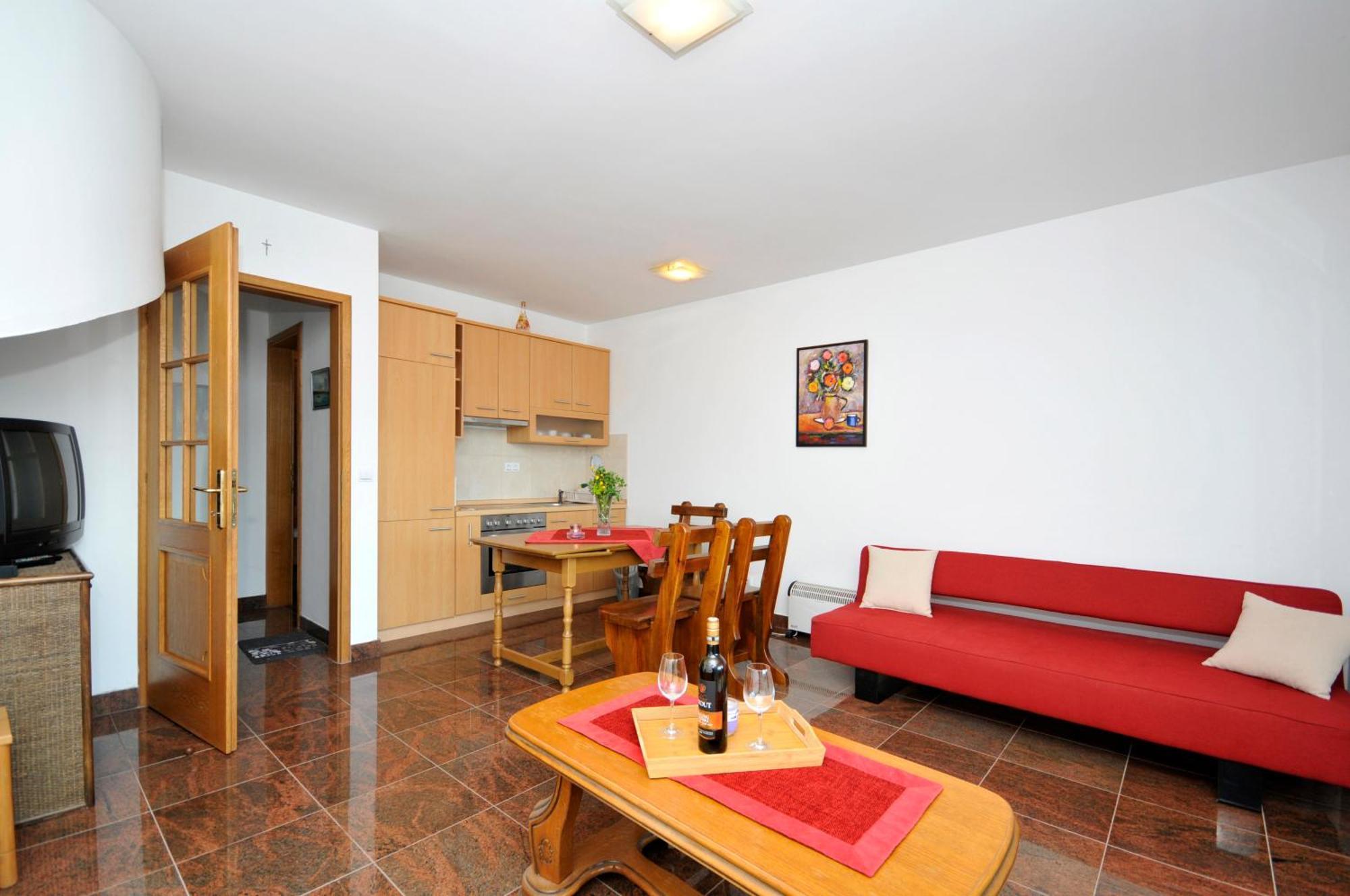 Apartmani Svalina - Seaview And 130M From Beach Trogir Zewnętrze zdjęcie