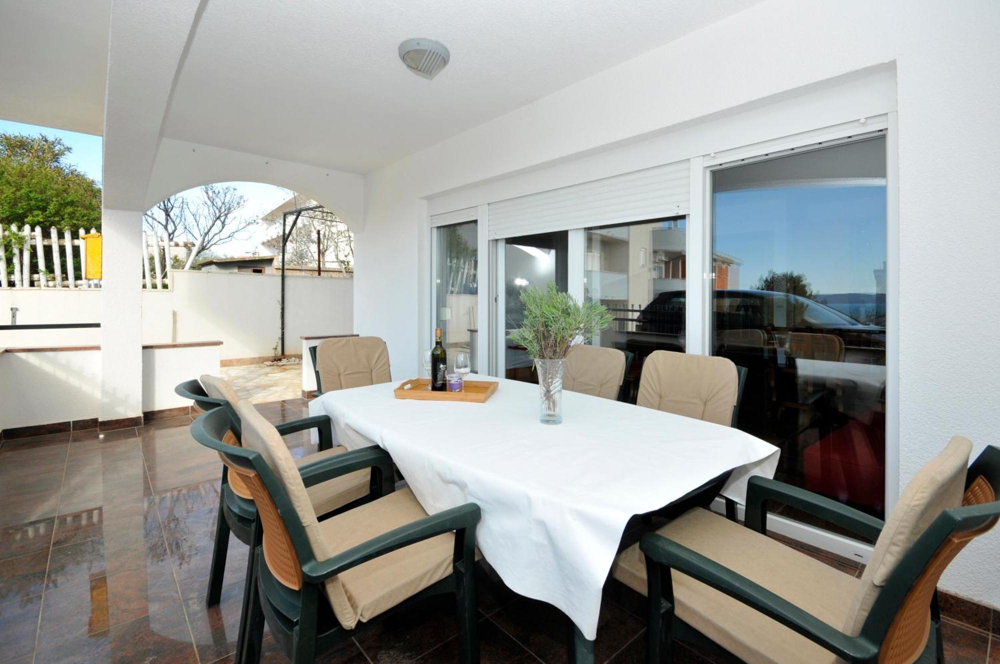 Apartmani Svalina - Seaview And 130M From Beach Trogir Zewnętrze zdjęcie