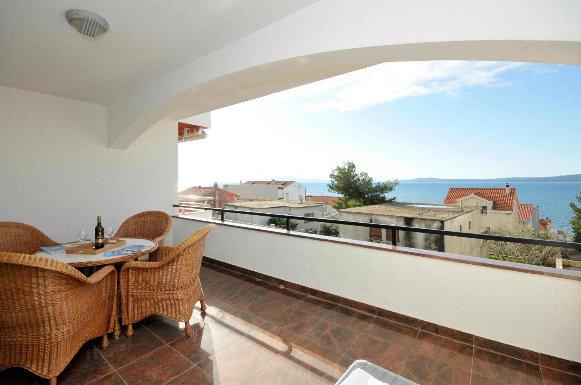 Apartmani Svalina - Seaview And 130M From Beach Trogir Zewnętrze zdjęcie