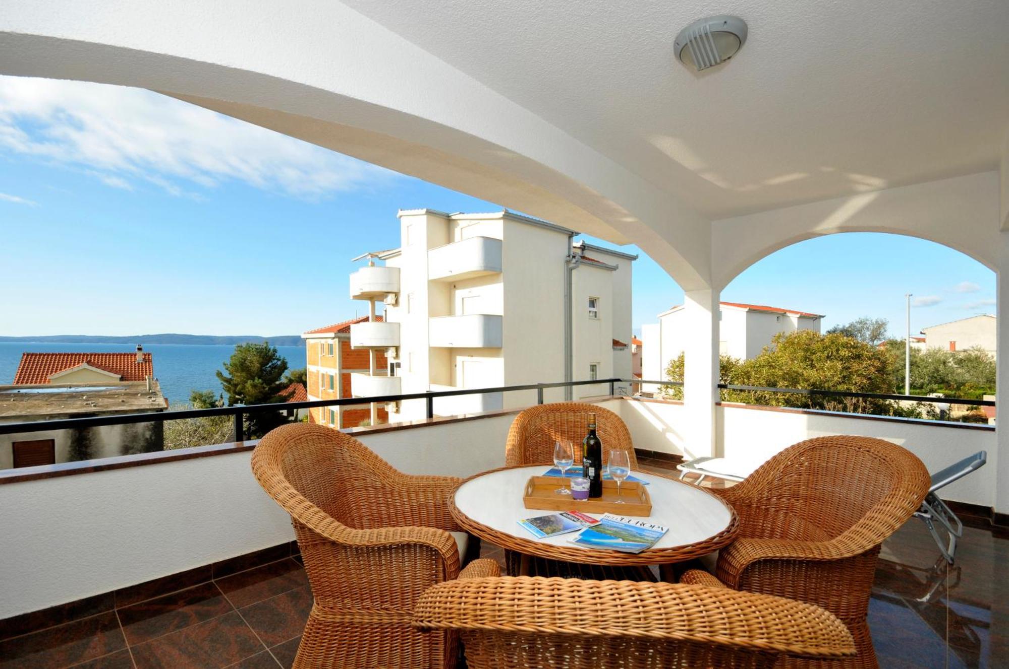 Apartmani Svalina - Seaview And 130M From Beach Trogir Zewnętrze zdjęcie