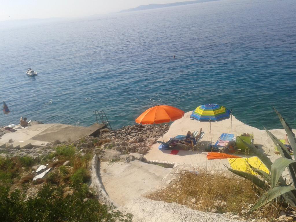 Apartmani Svalina - Seaview And 130M From Beach Trogir Zewnętrze zdjęcie