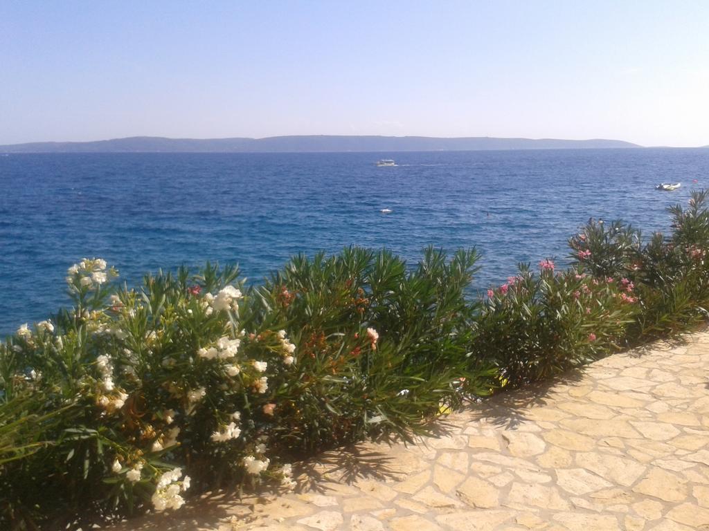Apartmani Svalina - Seaview And 130M From Beach Trogir Zewnętrze zdjęcie