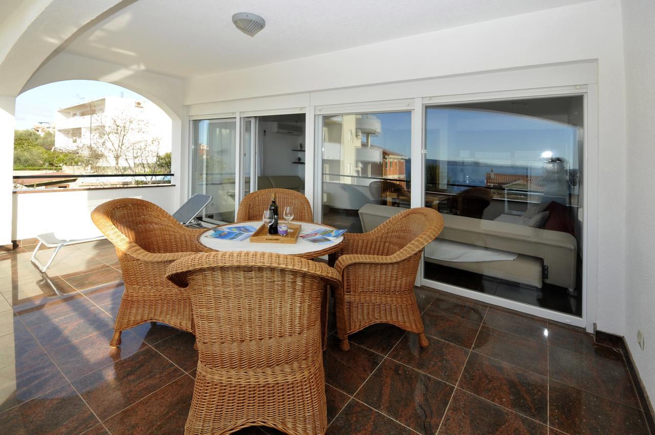 Apartmani Svalina - Seaview And 130M From Beach Trogir Zewnętrze zdjęcie
