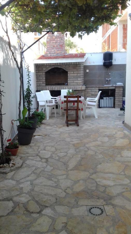 Apartmani Svalina - Seaview And 130M From Beach Trogir Zewnętrze zdjęcie
